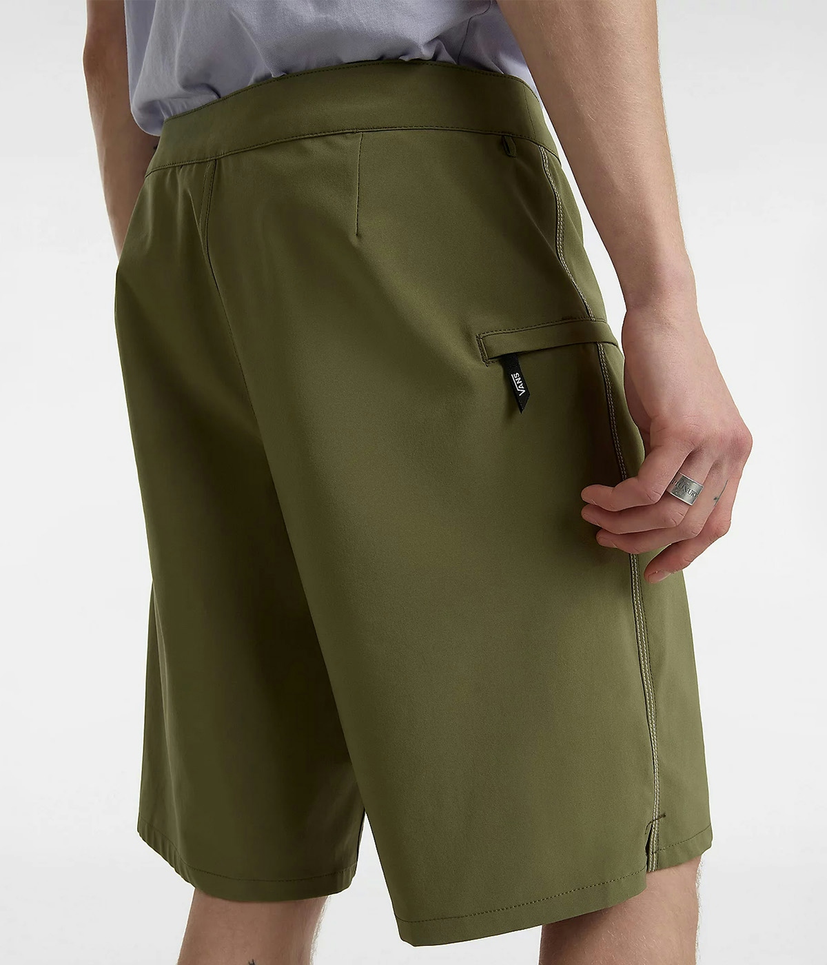 Vans Shorts The Daily Solid Boa olivine 4